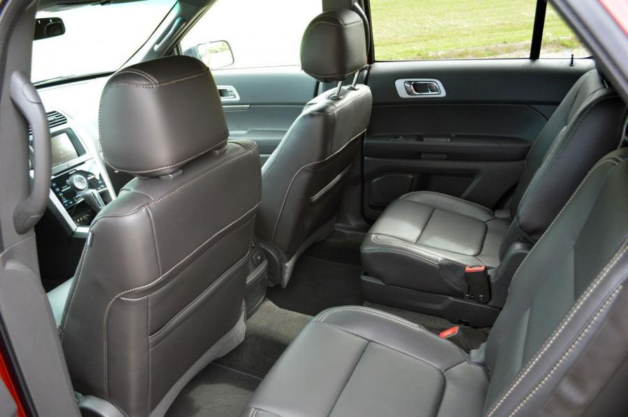  Ford Explorer Sport 2012 года  (фото 33 из 94)